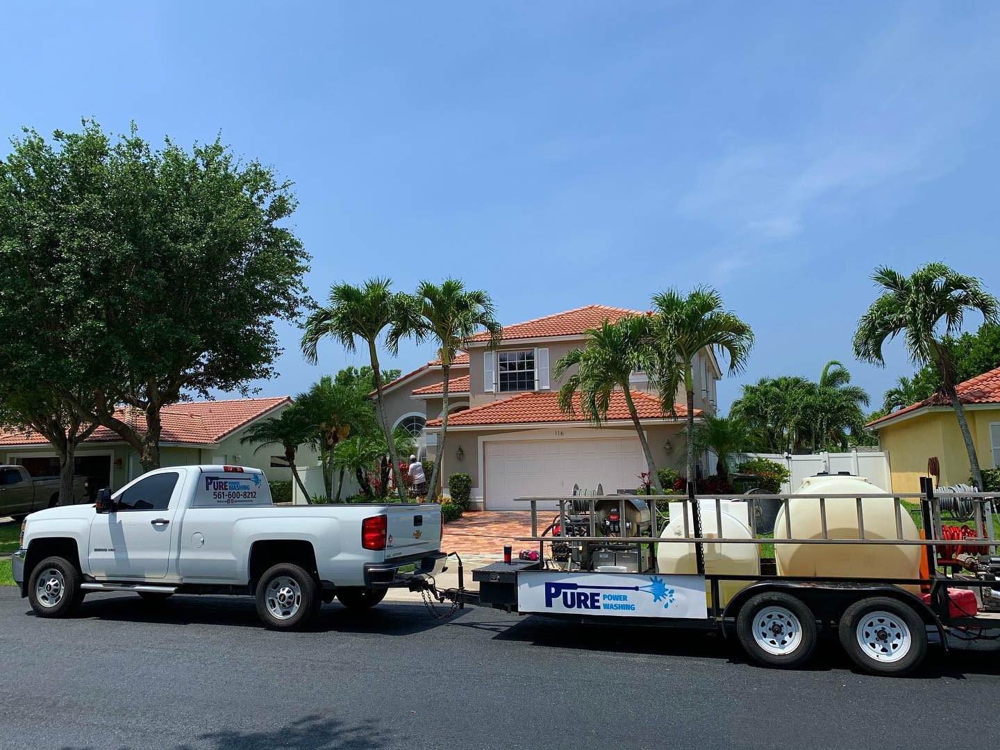 roof cleaning near me